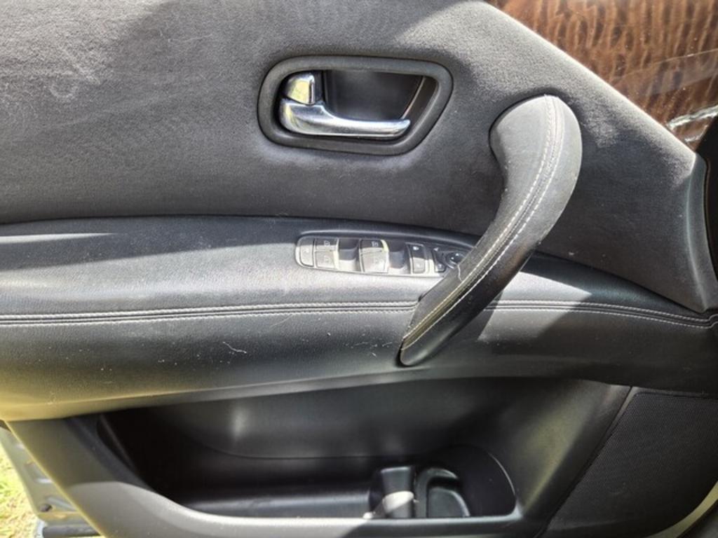 2017 Nissan Armada SV - Photo 27