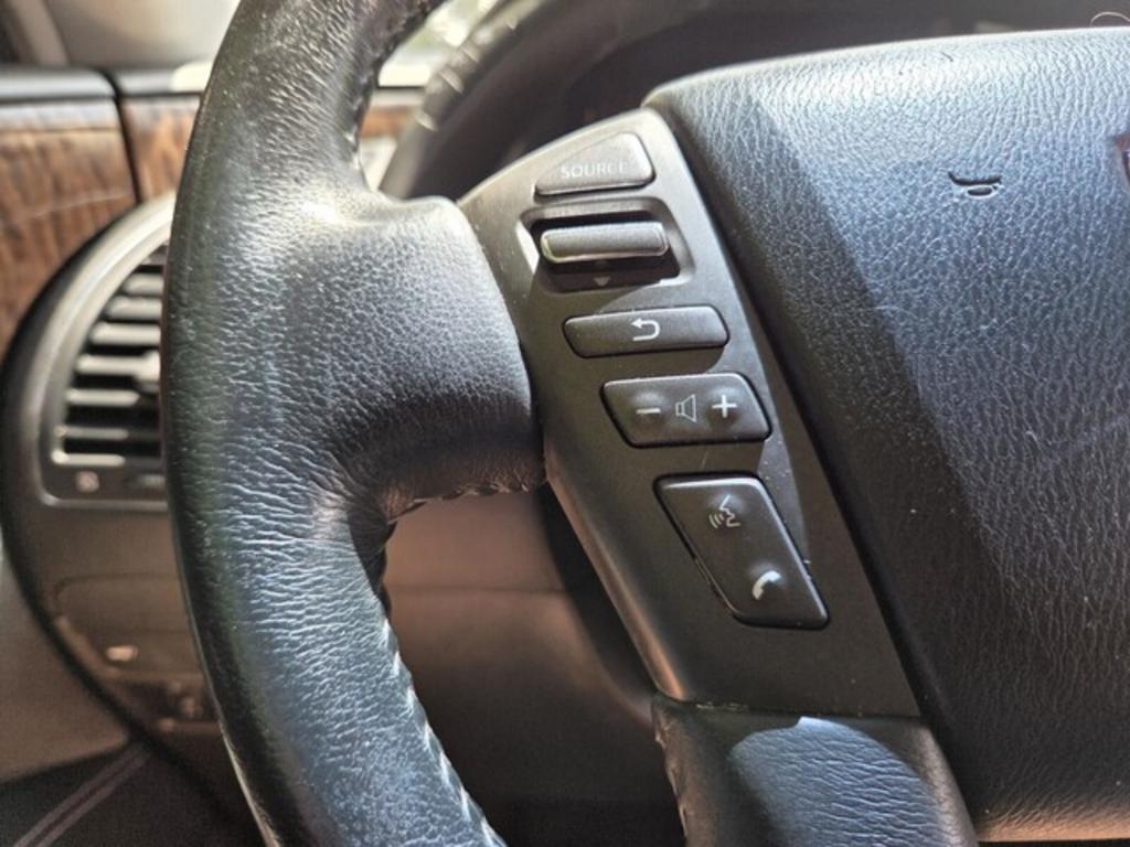 2017 Nissan Armada SV - Photo 23