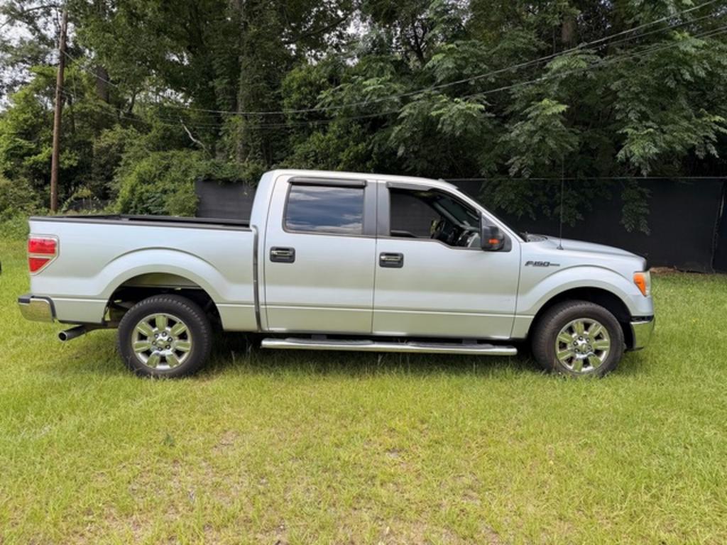 2011 Ford F-150 XLT - Photo 12